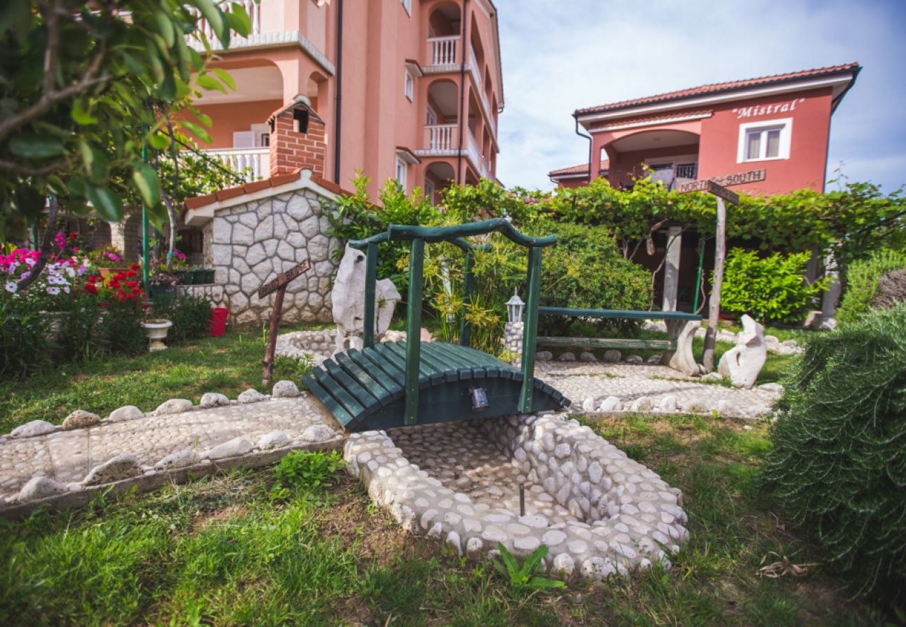 Ferienwohnung in Lopar - Ferienwohnung in Lopar mit Terrasse, Klimaanlage, W-LAN, Waschmaschine (4885-4)