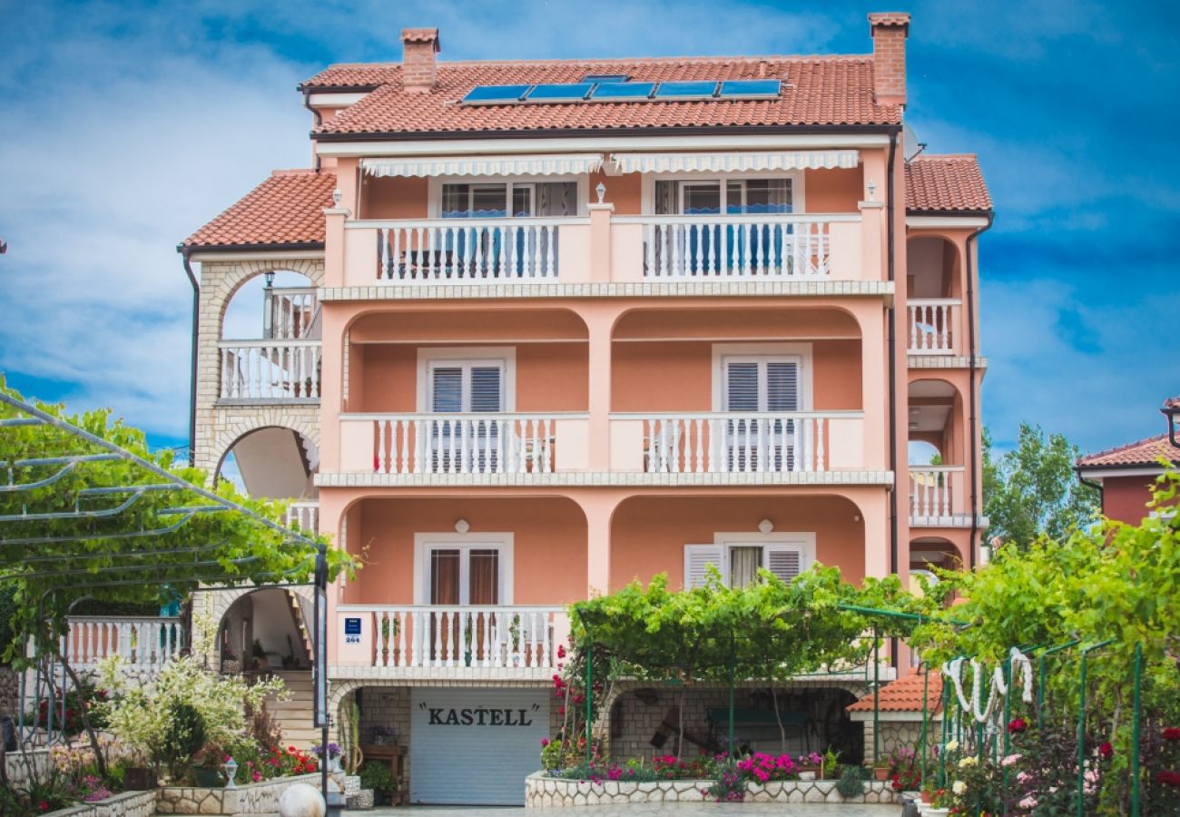 Ferienwohnung in Lopar - Ferienwohnung in Lopar mit Balkon, Klimaanlage, W-LAN, Waschmaschine (4886-4)