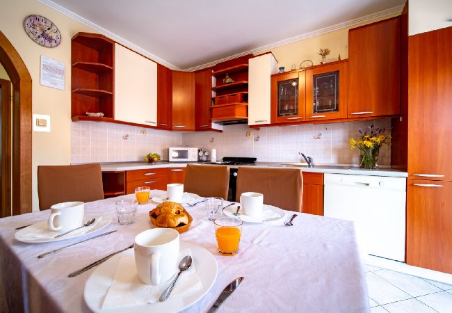 Ferienwohnung in Lopar - Ferienwohnung in Lopar mit Balkon, Klimaanlage, W-LAN, Waschmaschine (4886-2) Ferienwohnung in Lopar - Ferienwohnung in Lopar mit Balkon, Klimaanlage, W-LAN, Waschmaschine (4886-2)