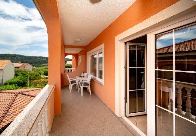 Ferienwohnung in Lopar - Ferienwohnung in Lopar mit Balkon, Klimaanlage, W-LAN, Waschmaschine (4886-2) Ferienwohnung in Lopar - Ferienwohnung in Lopar mit Balkon, Klimaanlage, W-LAN, Waschmaschine (4886-2)