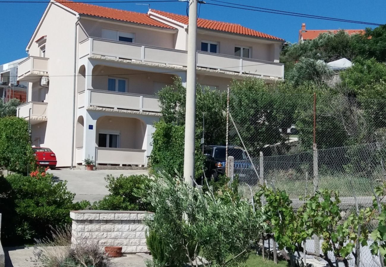 Ferienwohnung in Supetarska Draga - Ferienwohnung in Supetarska Draga mit Meerblick, Balkon, Klimaanlage, W-LAN (4894-1)