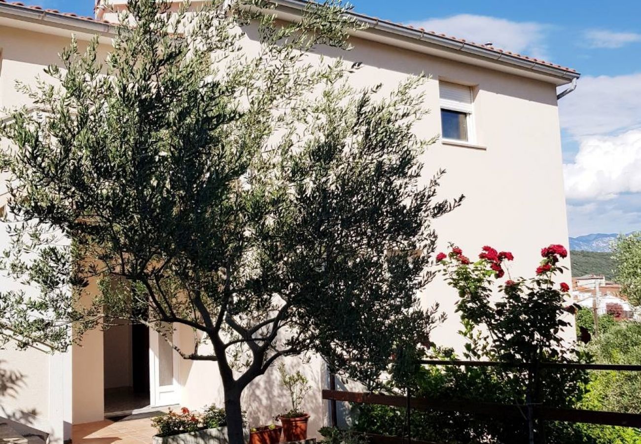 Ferienwohnung in Supetarska Draga - Ferienwohnung in Supetarska Draga mit Meerblick, Balkon, Klimaanlage, W-LAN (4894-1)