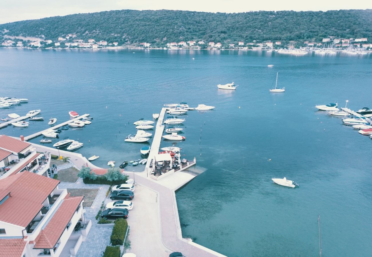 Ferienwohnung in Supetarska Draga - Ferienwohnung in Supetarska Draga mit Meerblick, Balkon, Klimaanlage, W-LAN (4894-1)