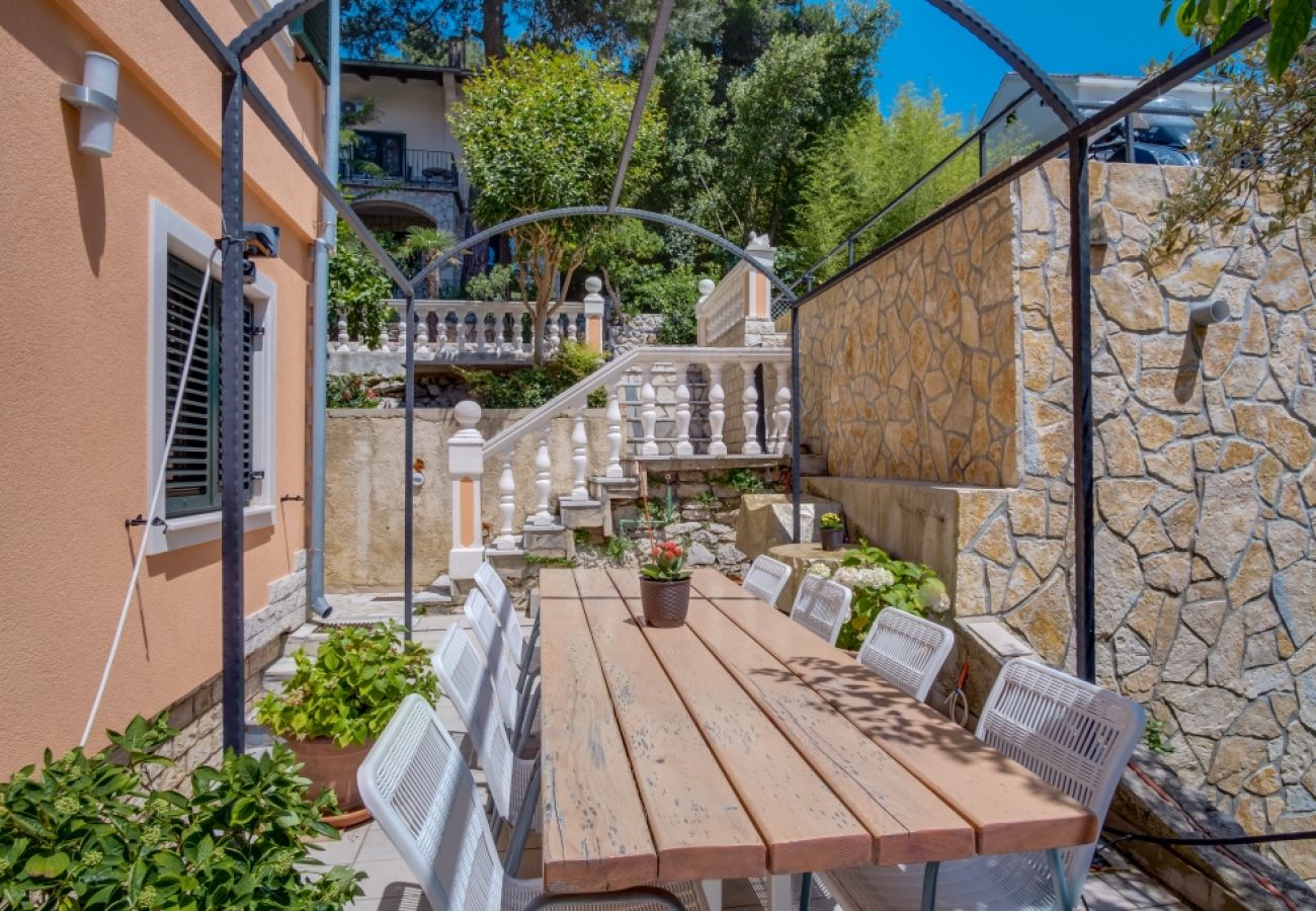 Ferienwohnung in Mali Lošinj - Ferienwohnung in Mali Lošinj mit Meerblick, Balkon, Klimaanlage, W-LAN (4896-4)