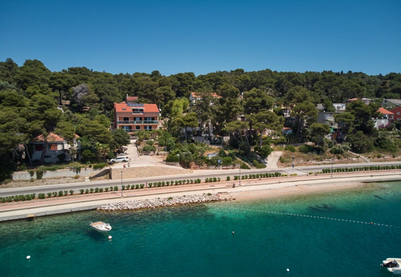 Ferienwohnung in Mali Lošinj - Ferienwohnung in Mali Lošinj mit Meerblick, Balkon, Klimaanlage, W-LAN (4896-4)