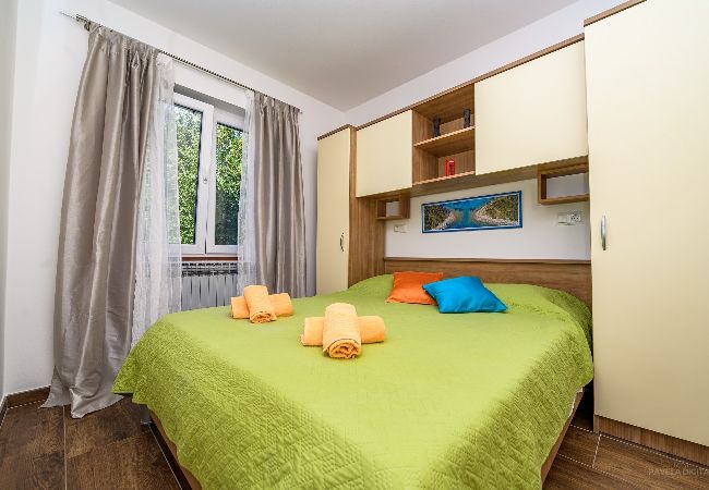 Ferienwohnung in Mali Lošinj - Ferienwohnung in Mali Lošinj mit Meerblick, Balkon, Klimaanlage, W-LAN (4896-2) Ferienwohnung in Mali Lošinj - Ferienwohnung in Mali Lošinj mit Meerblick, Balkon, Klimaanlage, W-LAN (4896-2)