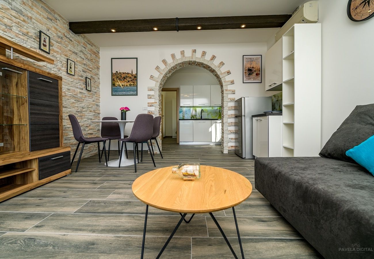 Ferienwohnung in Mali Lošinj - Ferienwohnung in Mali Lošinj mit Meerblick, Balkon, Klimaanlage, W-LAN (4896-1)