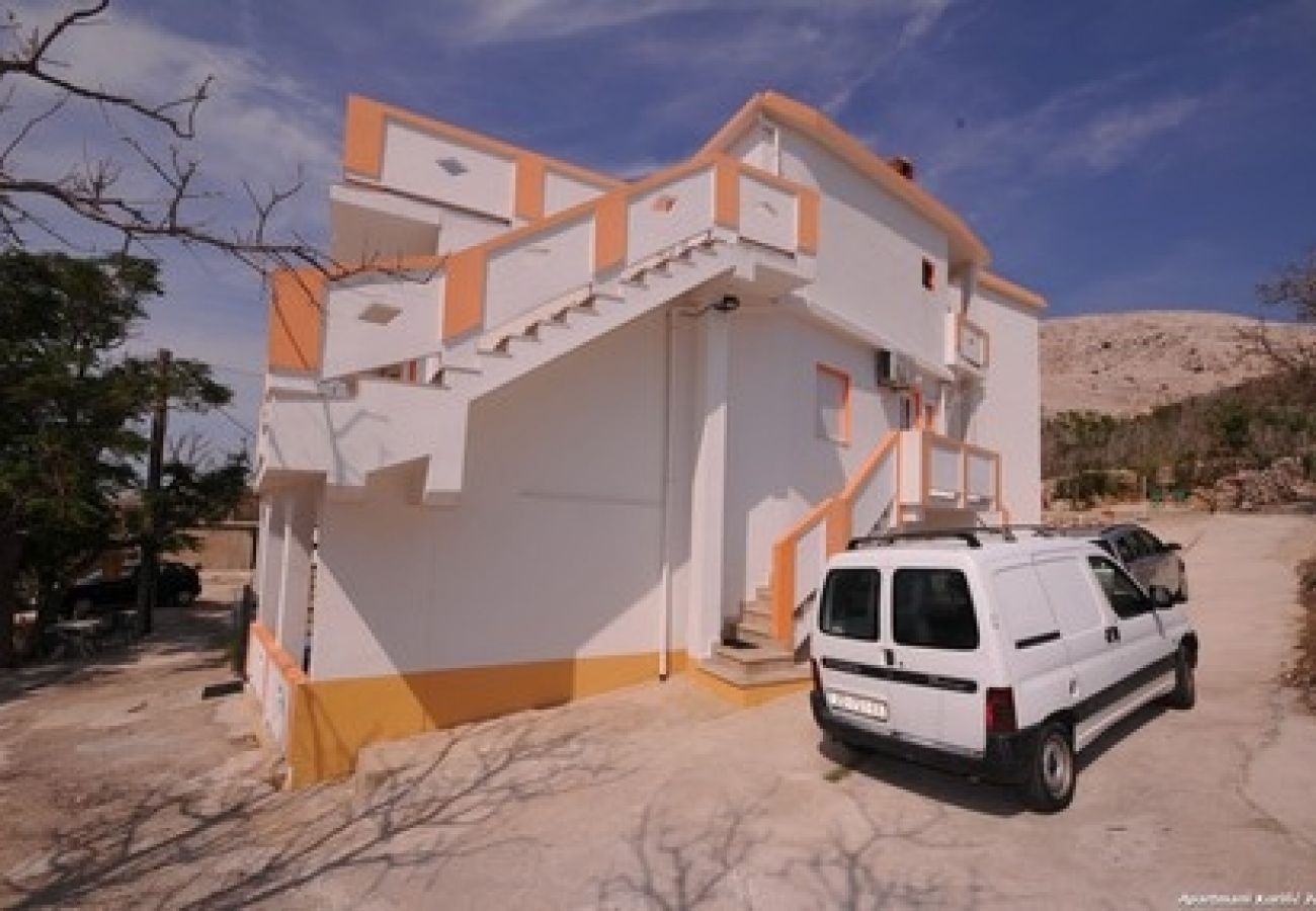 Ferienwohnung in Metajna - Ferienwohnung in Metajna mit Balkon, Klimaanlage, W-LAN (4890-4)