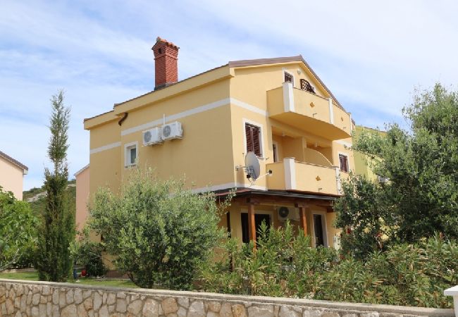 Ferienwohnung in Stara Novalja - Ferienwohnung in Stara Novalja mit Meerblick, Balkon, Klimaanlage, W-LAN (4897-2) Ferienwohnung in Stara Novalja - Ferienwohnung in Stara Novalja mit Meerblick, Balkon, Klimaanlage, W-LAN (4897-2)