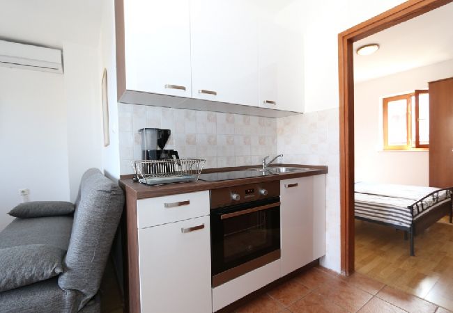 Ferienwohnung in Stara Novalja - Ferienwohnung in Stara Novalja mit Meerblick, Balkon, Klimaanlage, W-LAN (4897-2) Ferienwohnung in Stara Novalja - Ferienwohnung in Stara Novalja mit Meerblick, Balkon, Klimaanlage, W-LAN (4897-2)
