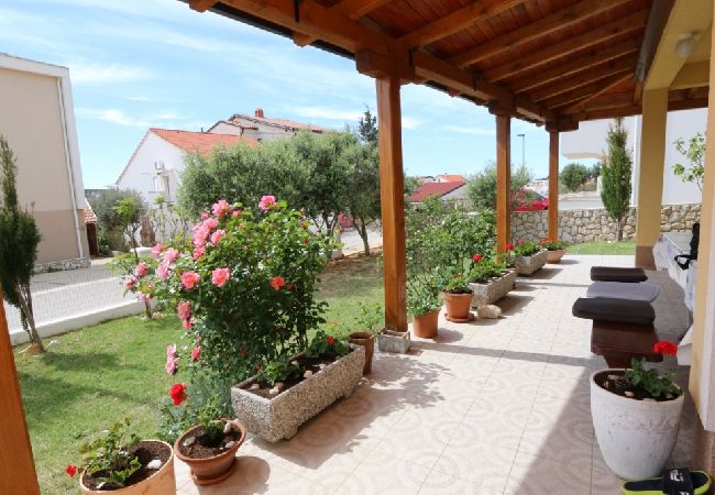 Ferienwohnung in Stara Novalja - Ferienwohnung in Stara Novalja mit Meerblick, Balkon, Klimaanlage, W-LAN (4897-2) Ferienwohnung in Stara Novalja - Ferienwohnung in Stara Novalja mit Meerblick, Balkon, Klimaanlage, W-LAN (4897-2)