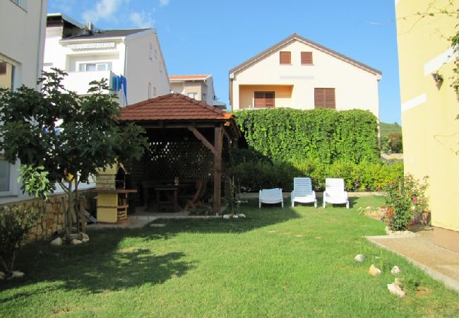 Ferienwohnung in Stara Novalja - Ferienwohnung in Stara Novalja mit Meerblick, Balkon, Klimaanlage, W-LAN (4897-2) Ferienwohnung in Stara Novalja - Ferienwohnung in Stara Novalja mit Meerblick, Balkon, Klimaanlage, W-LAN (4897-2)