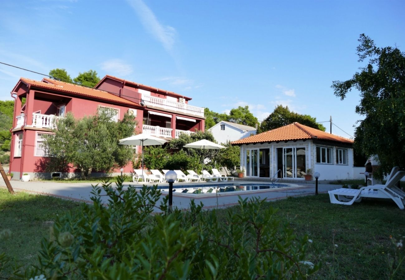 Ferienwohnung in Mundanije - Ferienwohnung in Mundanije mit Balkon, Klimaanlage, W-LAN (4912-1)