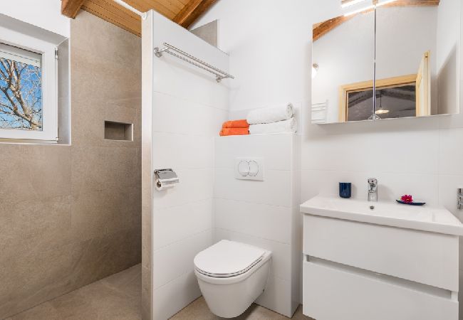 Ferienwohnung in Lopar - Ferienwohnung in Lopar mit Terrasse, Klimaanlage, W-LAN (4918-1) Ferienwohnung in Lopar - Ferienwohnung in Lopar mit Terrasse, Klimaanlage, W-LAN (4918-1)