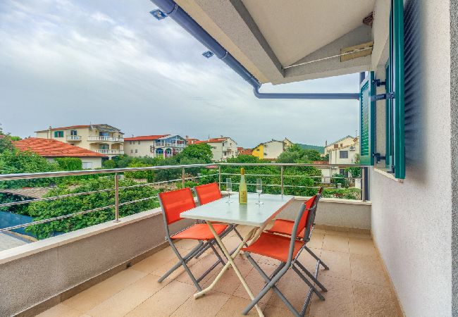 Ferienwohnung in Pirovac - Ferienwohnung in Pirovac mit Terrasse, Klimaanlage, W-LAN (4925-4) Ferienwohnung in Pirovac - Ferienwohnung in Pirovac mit Terrasse, Klimaanlage, W-LAN (4925-4)