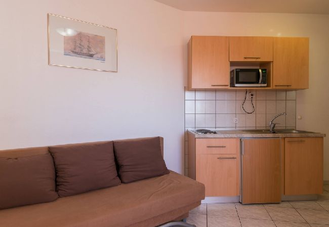 Ferienwohnung in Orebic - Ferienwohnung in Orebić mit Meerblick, Balkon, Klimaanlage, W-LAN (4934-4) Ferienwohnung in Orebic - Ferienwohnung in Orebić mit Meerblick, Balkon, Klimaanlage, W-LAN (4934-4)