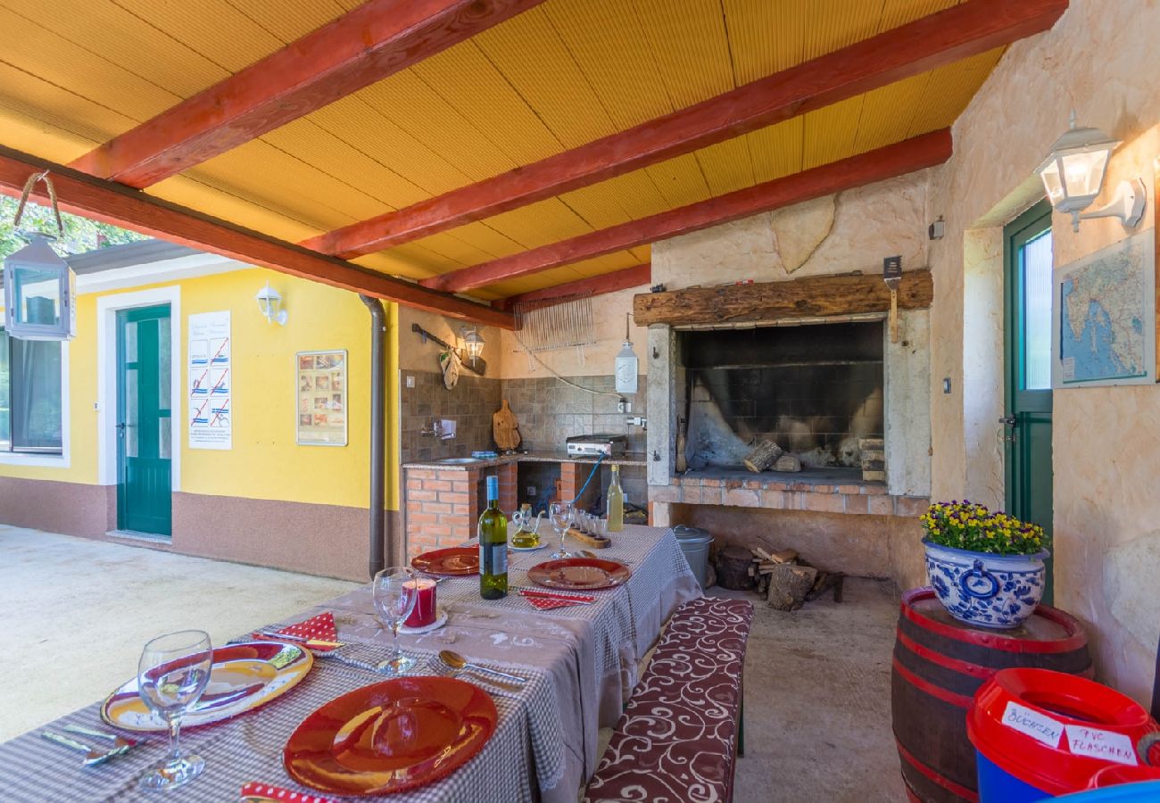 Ferienwohnung in Porec - Ferienwohnung in Poreč mit Terrasse, Klimaanlage, W-LAN, Spülmaschine (4928-4)