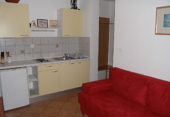 Ferienwohnung in Sukošan - Ferienwohnung in Sukošan mit Balkon, Klimaanlage, W-LAN (4941-1) Ferienwohnung in Sukošan - Ferienwohnung in Sukošan mit Balkon, Klimaanlage, W-LAN (4941-1)