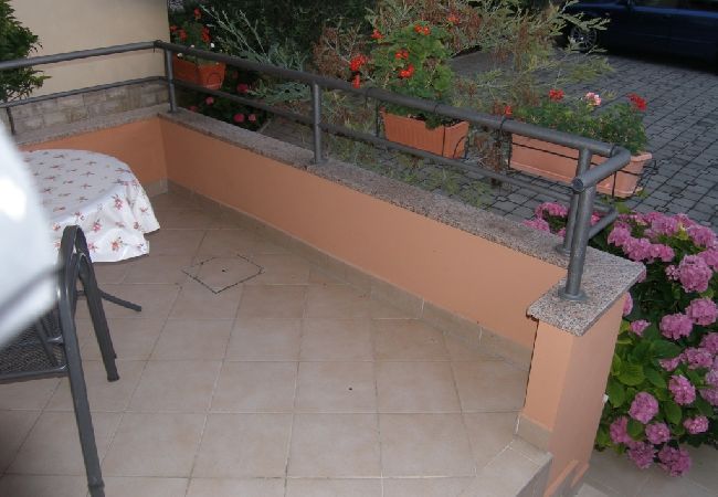 Ferienwohnung in Sukošan - Ferienwohnung in Sukošan mit Balkon, Klimaanlage, W-LAN (4941-1) Ferienwohnung in Sukošan - Ferienwohnung in Sukošan mit Balkon, Klimaanlage, W-LAN (4941-1)