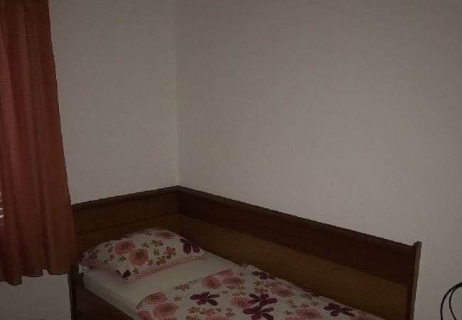 Ferienwohnung in Sukošan - Ferienwohnung in Sukošan mit Balkon, Klimaanlage, W-LAN (4941-1) Ferienwohnung in Sukošan - Ferienwohnung in Sukošan mit Balkon, Klimaanlage, W-LAN (4941-1)