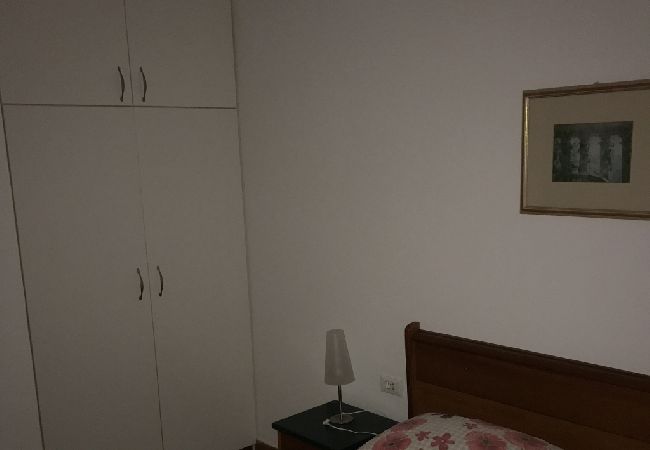 Ferienwohnung in Sukošan - Ferienwohnung in Sukošan mit Balkon, Klimaanlage, W-LAN (4941-1) Ferienwohnung in Sukošan - Ferienwohnung in Sukošan mit Balkon, Klimaanlage, W-LAN (4941-1)