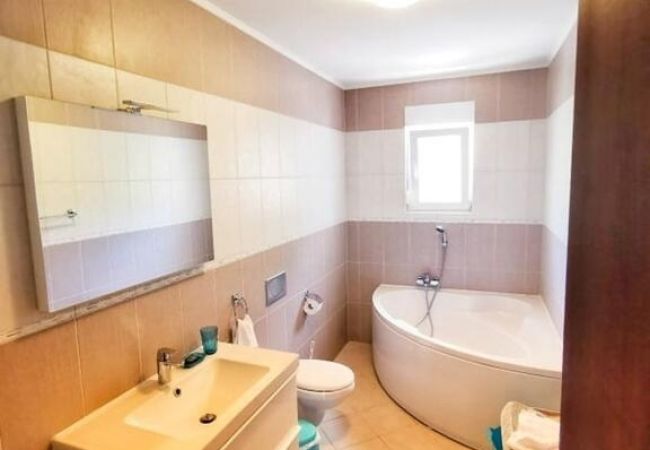 Ferienwohnung in Rab - Ferienwohnung in Barbat mit Meerblick, Klimaanlage, W-LAN, Waschmaschine (4956-1) Ferienwohnung in Rab - Ferienwohnung in Barbat mit Meerblick, Klimaanlage, W-LAN, Waschmaschine (4956-1)