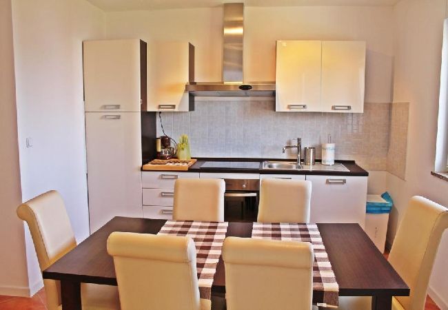 Ferienwohnung in Zambratija - Ferienwohnung in Zambratija mit Meerblick, Balkon, Klimaanlage, W-LAN (4961-3) Ferienwohnung in Zambratija - Ferienwohnung in Zambratija mit Meerblick, Balkon, Klimaanlage, W-LAN (4961-3)