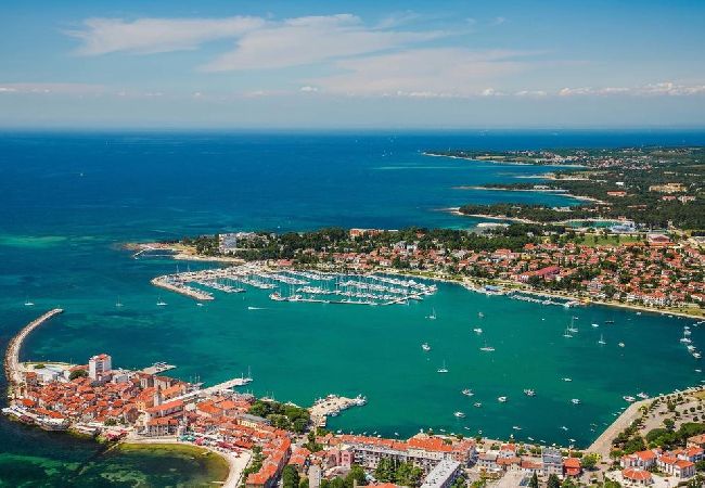 Ferienwohnung in Zambratija - Ferienwohnung in Zambratija mit Meerblick, Balkon, Klimaanlage, W-LAN (4961-2) Ferienwohnung in Zambratija - Ferienwohnung in Zambratija mit Meerblick, Balkon, Klimaanlage, W-LAN (4961-2)