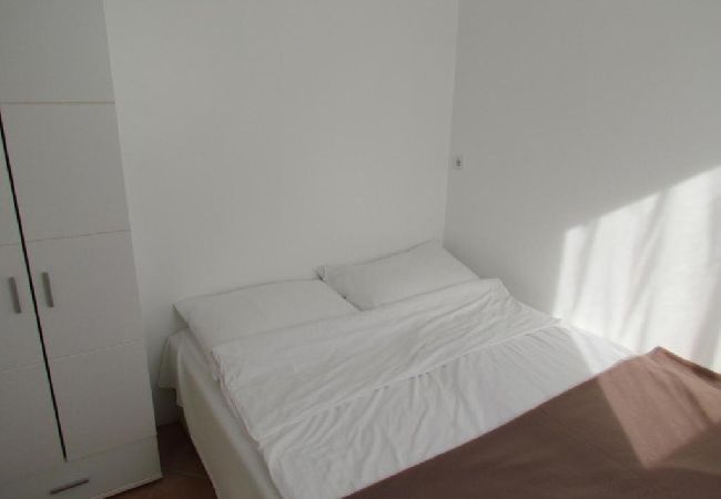 Ferienwohnung in Zambratija - Ferienwohnung in Zambratija mit Meerblick, Balkon, Klimaanlage, W-LAN (4961-2) Ferienwohnung in Zambratija - Ferienwohnung in Zambratija mit Meerblick, Balkon, Klimaanlage, W-LAN (4961-2)