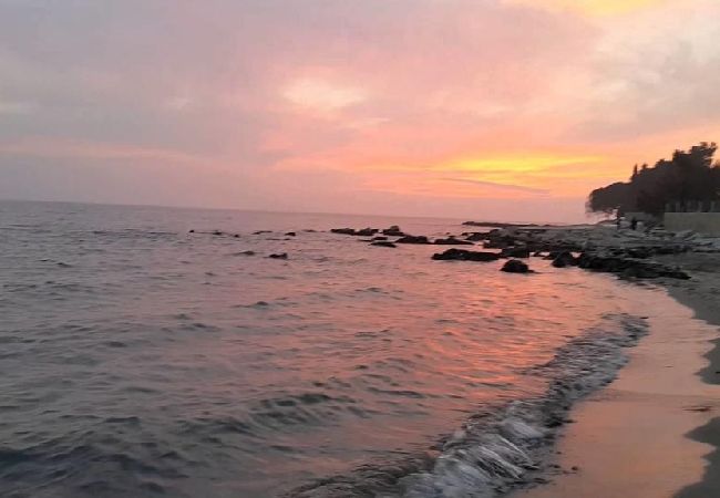 Ferienwohnung in Zambratija - Ferienwohnung in Zambratija mit Meerblick, Terrasse, Klimaanlage, W-LAN (4961-1) Ferienwohnung in Zambratija - Ferienwohnung in Zambratija mit Meerblick, Terrasse, Klimaanlage, W-LAN (4961-1)