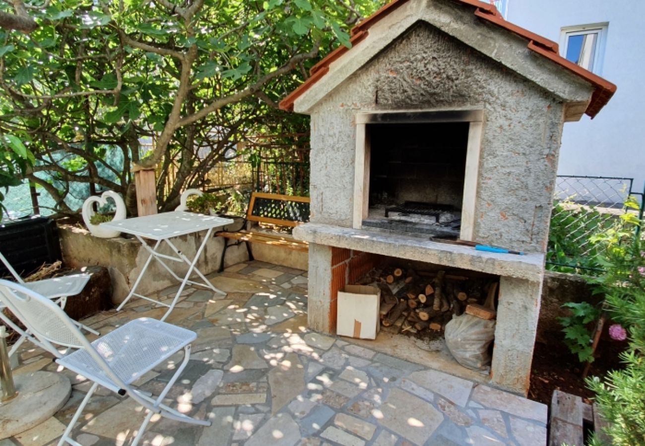 Ferienwohnung in Supetar - Ferienwohnung in Supetar mit Meerblick, Balkon, Klimaanlage, W-LAN (4998-1)