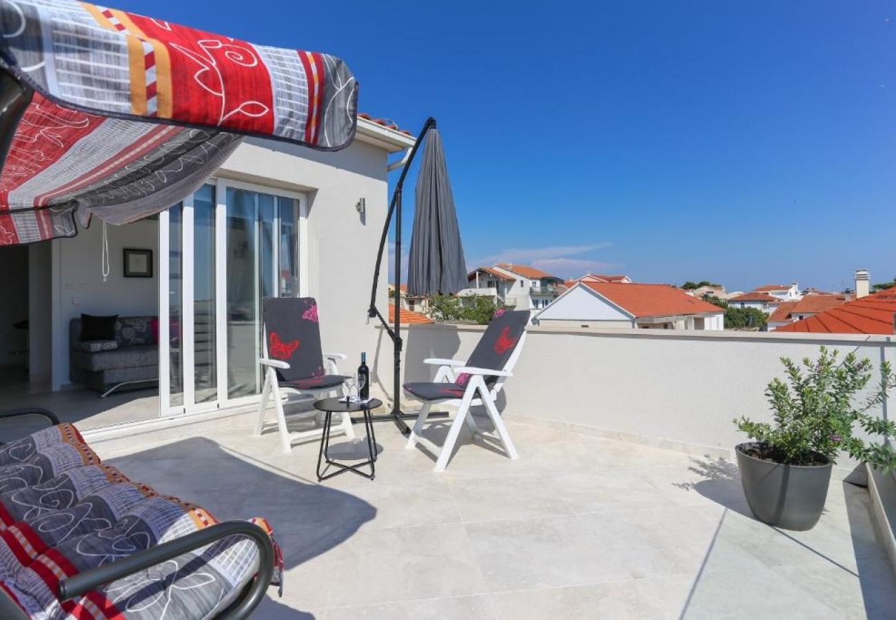 Ferienwohnung in Tribunj - Ferienwohnung in Tribunj mit Meerblick, Balkon, Klimaanlage, W-LAN (4953-4)