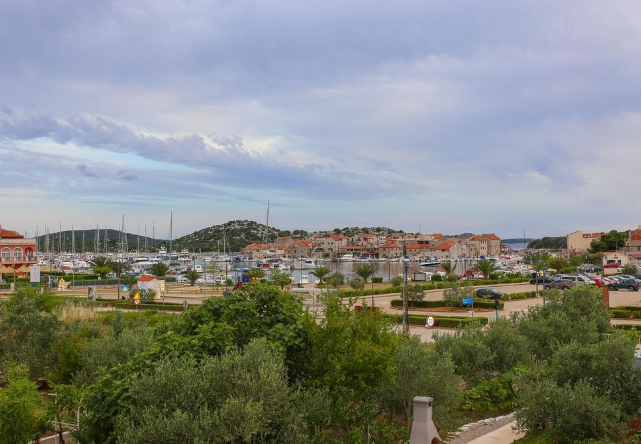 Ferienwohnung in Tribunj - Ferienwohnung in Tribunj mit Meerblick, Balkon, Klimaanlage, W-LAN (4953-4)