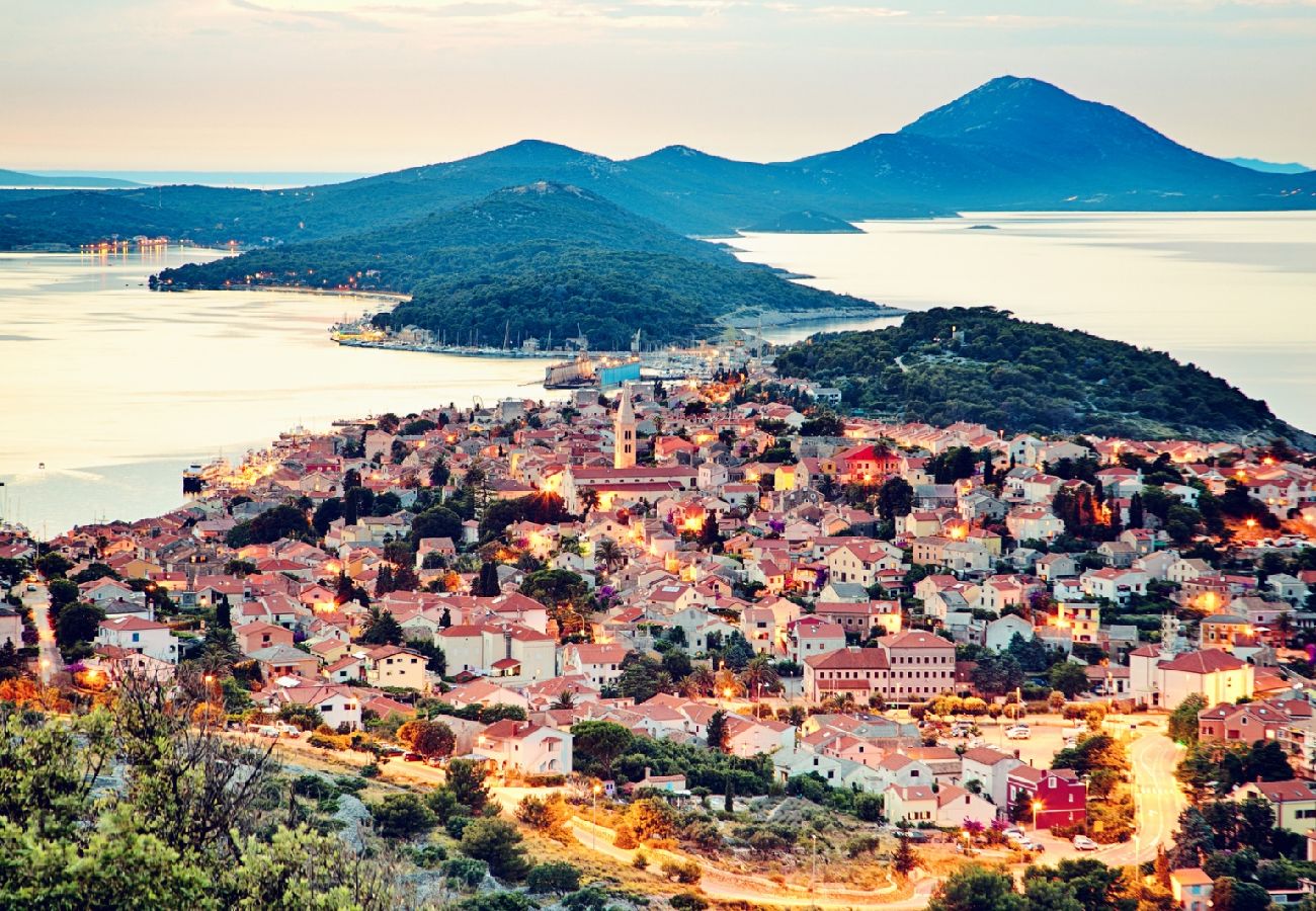 Ferienwohnung in Mali Lošinj - Ferienwohnung in Mali Lošinj mit Meerblick, Terrasse, Klimaanlage, W-LAN (4927-1)