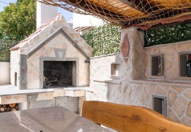 Ferienwohnung in Supetar - Ferienwohnung in Supetar mit Terrasse, Klimaanlage, W-LAN (3553-4) Ferienwohnung in Supetar - Ferienwohnung in Supetar mit Terrasse, Klimaanlage, W-LAN (3553-4)