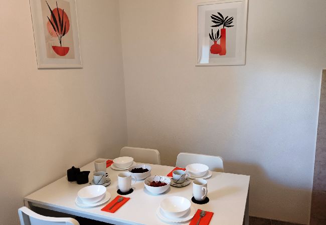 Ferienwohnung in Povlja - Ferienwohnung in Povlja mit Terrasse, Klimaanlage, W-LAN (4991-1) Ferienwohnung in Povlja - Ferienwohnung in Povlja mit Terrasse, Klimaanlage, W-LAN (4991-1)