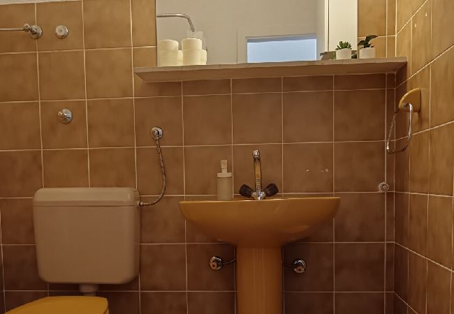 Ferienwohnung in Povlja - Ferienwohnung in Povlja mit Terrasse, Klimaanlage, W-LAN (4991-1) Ferienwohnung in Povlja - Ferienwohnung in Povlja mit Terrasse, Klimaanlage, W-LAN (4991-1)