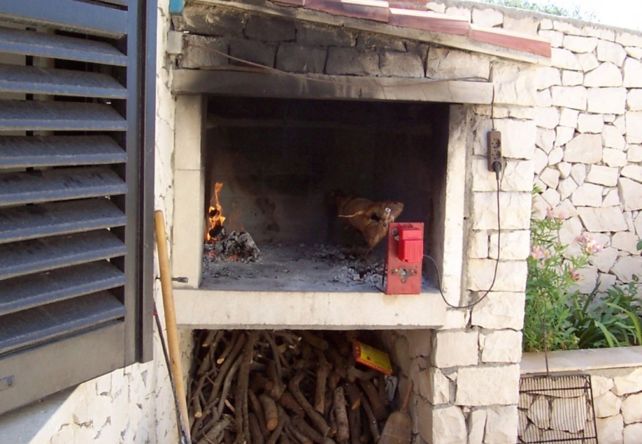 Ferienwohnung in Povlja - Ferienwohnung in Povlja mit Terrasse, Klimaanlage, W-LAN (4991-1)