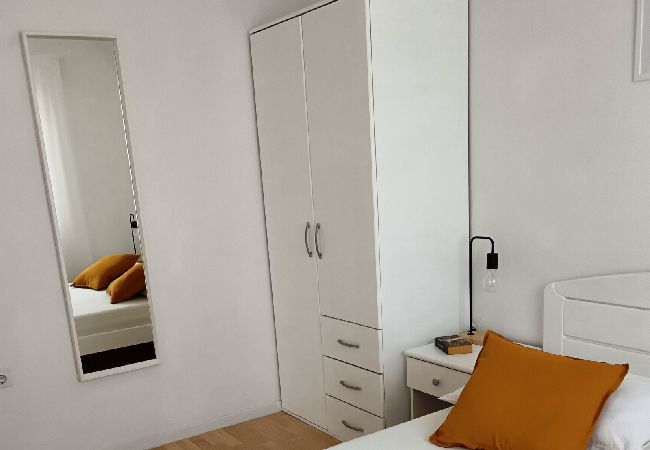Ferienwohnung in Povlja - Ferienwohnung in Povlja mit Meerblick, Terrasse, Klimaanlage, W-LAN (4991-2) Ferienwohnung in Povlja - Ferienwohnung in Povlja mit Meerblick, Terrasse, Klimaanlage, W-LAN (4991-2)