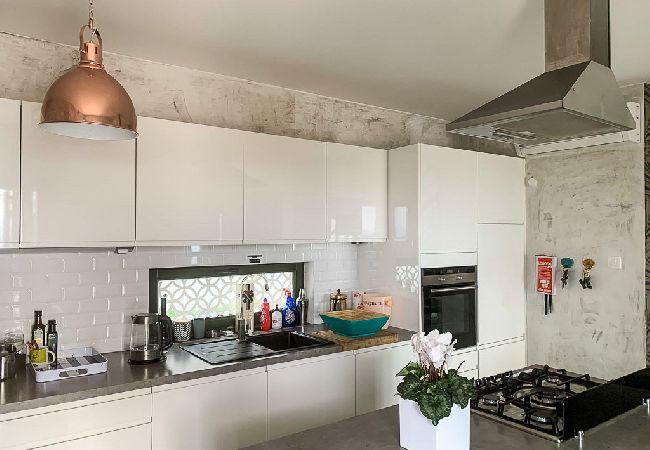 Ferienhaus in Split - Ferienhaus in Split mit Meerblick, Terrasse, Klimaanlage, W-LAN (4937-1) Ferienhaus in Split - Ferienhaus in Split mit Meerblick, Terrasse, Klimaanlage, W-LAN (4937-1)