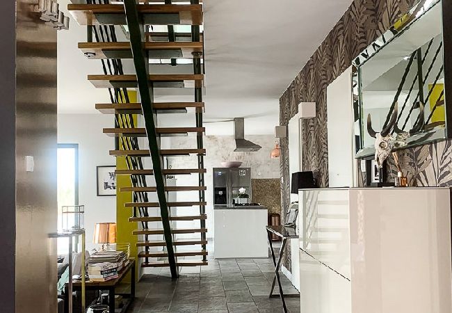 Ferienhaus in Split - Ferienhaus in Split mit Meerblick, Terrasse, Klimaanlage, W-LAN (4937-1) Ferienhaus in Split - Ferienhaus in Split mit Meerblick, Terrasse, Klimaanlage, W-LAN (4937-1)