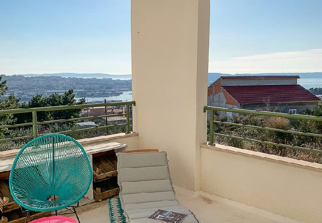 Ferienhaus in Split - Ferienhaus in Split mit Meerblick, Terrasse, Klimaanlage, W-LAN (4937-1) Ferienhaus in Split - Ferienhaus in Split mit Meerblick, Terrasse, Klimaanlage, W-LAN (4937-1)