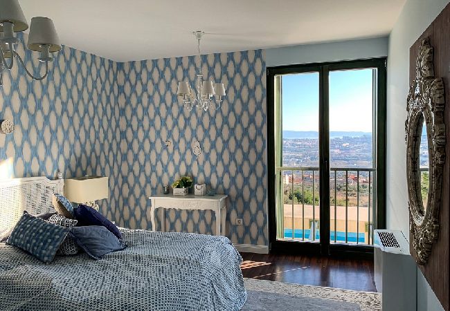 Ferienhaus in Split - Ferienhaus in Split mit Meerblick, Terrasse, Klimaanlage, W-LAN (4937-1) Ferienhaus in Split - Ferienhaus in Split mit Meerblick, Terrasse, Klimaanlage, W-LAN (4937-1)