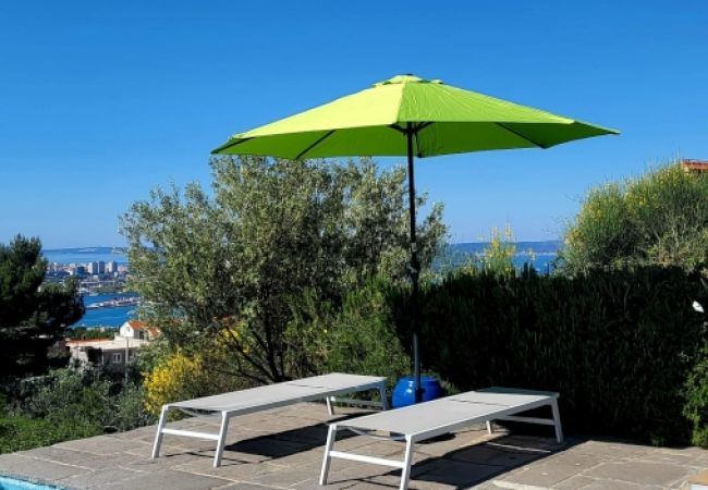 Ferienhaus in Split - Ferienhaus in Split mit Meerblick, Terrasse, Klimaanlage, W-LAN (4937-1) Ferienhaus in Split - Ferienhaus in Split mit Meerblick, Terrasse, Klimaanlage, W-LAN (4937-1)