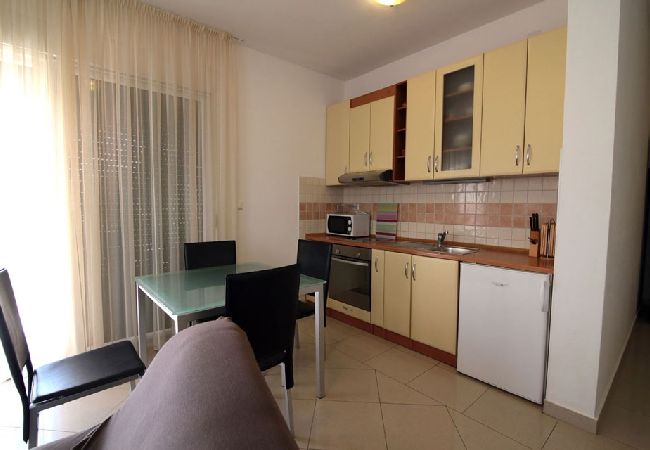 Ferienwohnung in Zadar - Ferienwohnung in Zadar mit Meerblick, Balkon, Klimaanlage, W-LAN (858-4) Ferienwohnung in Zadar - Ferienwohnung in Zadar mit Meerblick, Balkon, Klimaanlage, W-LAN (858-4)