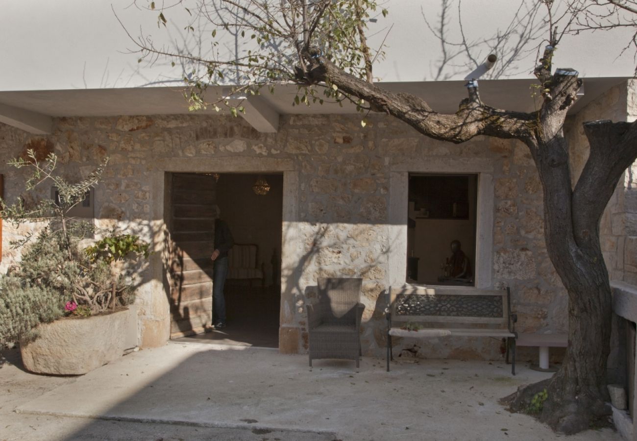 Ferienwohnung in Funtana - Ferienwohnung in Funtana mit Terrasse, Klimaanlage, W-LAN, Waschmaschine (4982-5)