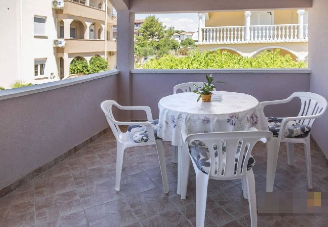 Ferienwohnung in Vir - Ferienwohnung in Vir mit Meerblick, Balkon, Klimaanlage, W-LAN (3777-1) Ferienwohnung in Vir - Ferienwohnung in Vir mit Meerblick, Balkon, Klimaanlage, W-LAN (3777-1)