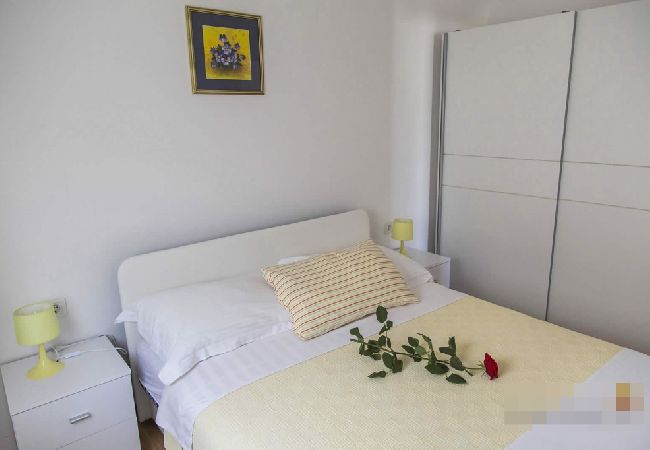 Ferienwohnung in Vir - Ferienwohnung in Vir mit Meerblick, Balkon, Klimaanlage, W-LAN (3777-1) Ferienwohnung in Vir - Ferienwohnung in Vir mit Meerblick, Balkon, Klimaanlage, W-LAN (3777-1)