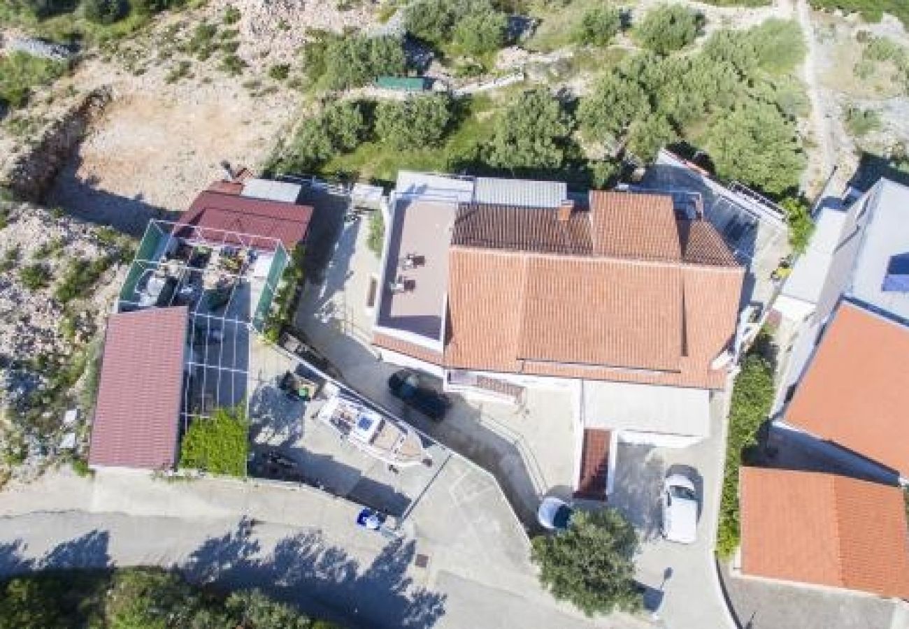 Ferienwohnung in Murter - Ferienwohnung in Murter mit Meerblick, Terrasse, Klimaanlage, W-LAN (5026-1)