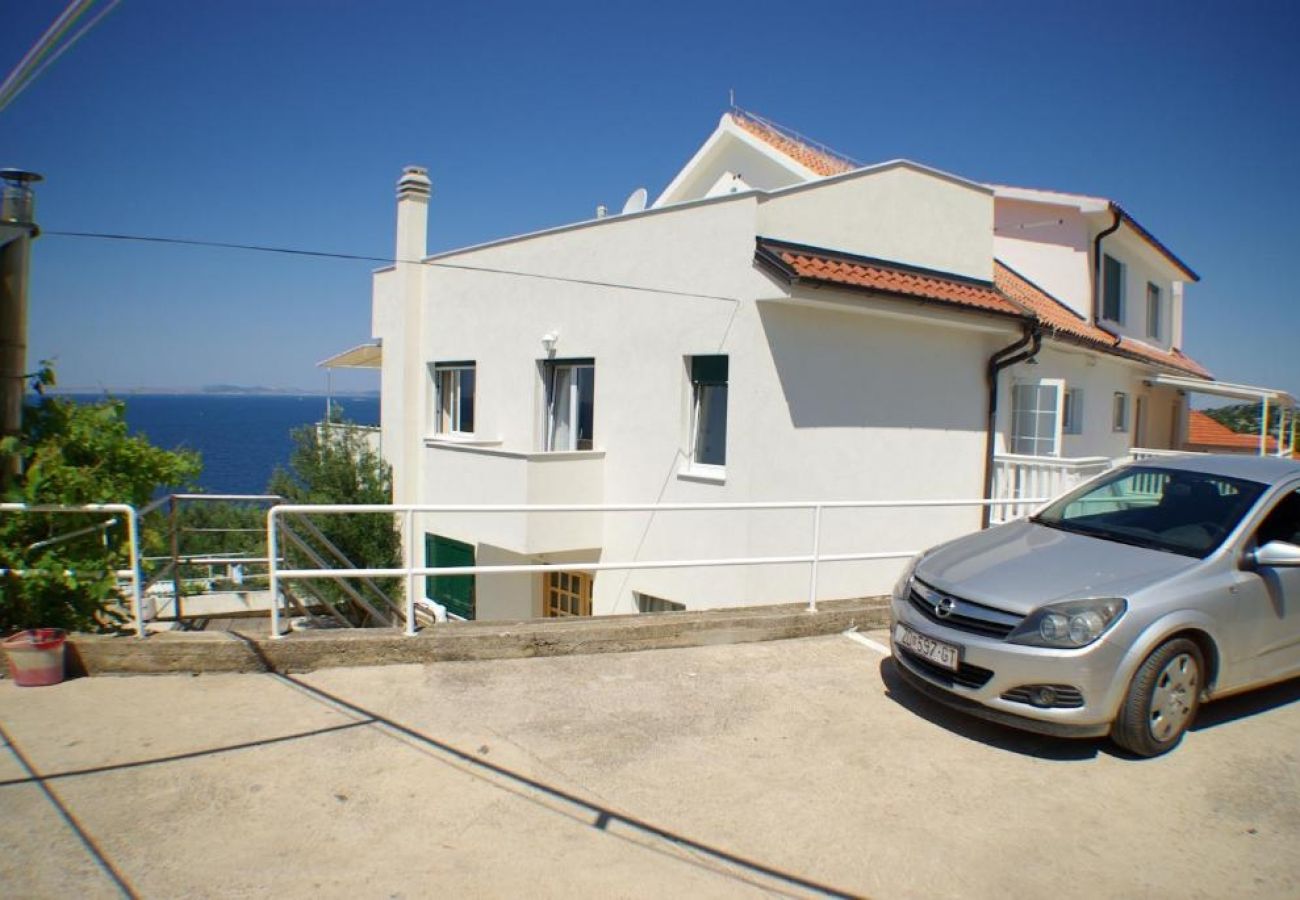 Ferienwohnung in Murter - Ferienwohnung in Murter mit Meerblick, Terrasse, Klimaanlage, W-LAN (5026-1)